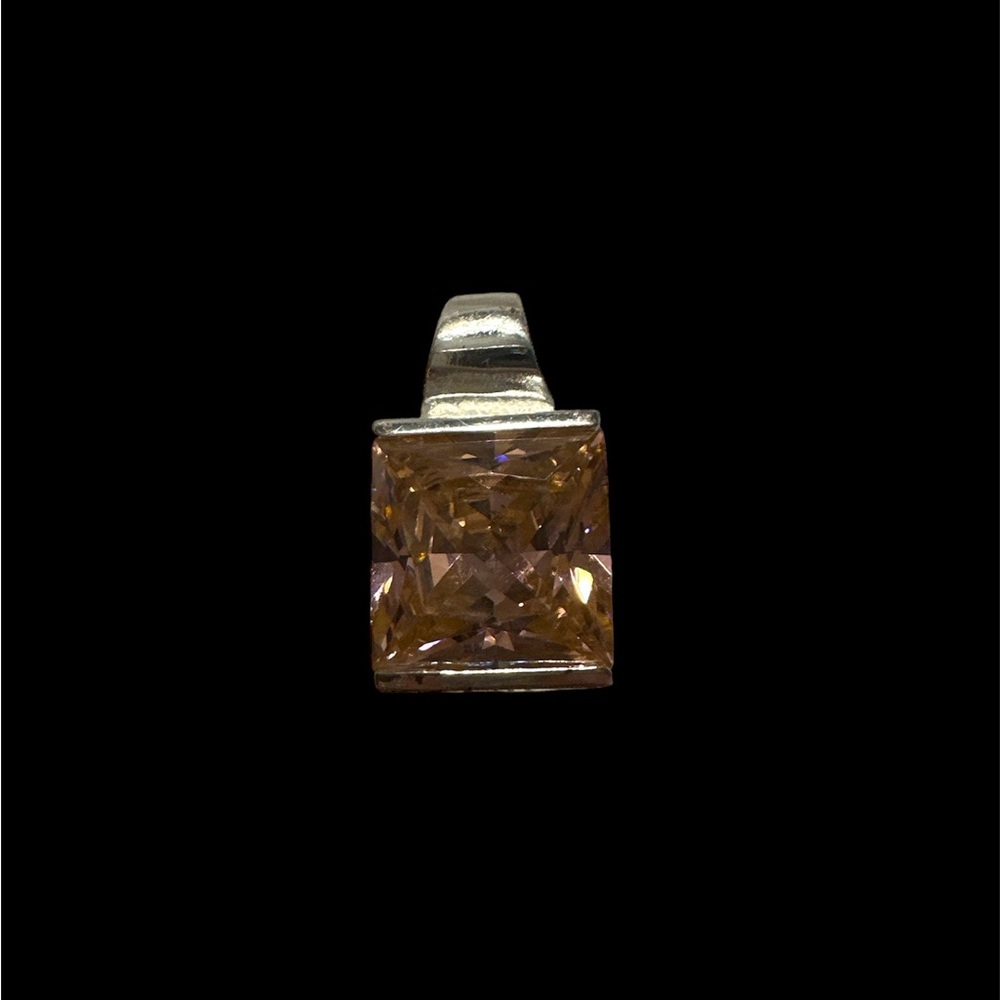 NWOT vintage silver blush diamond pendent just needs silver chain to match